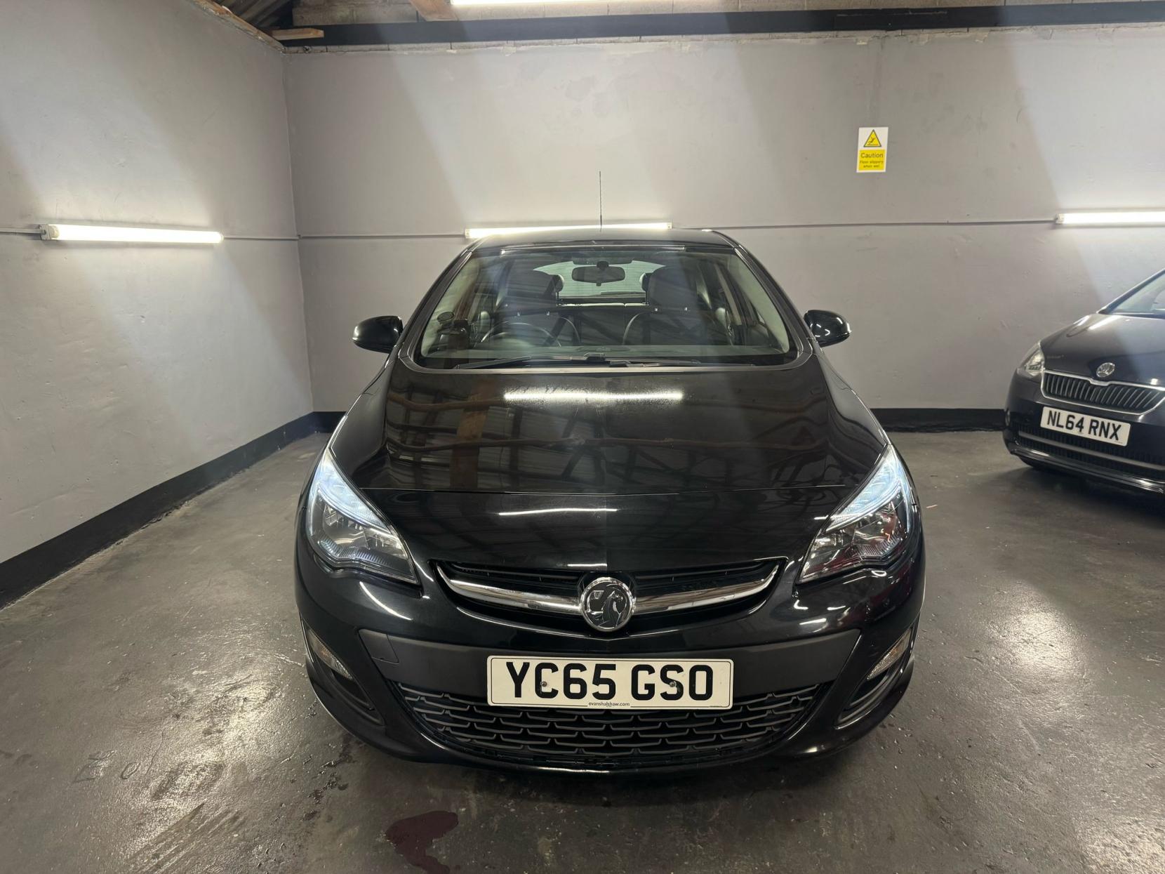 Vauxhall Astra 1.6i Excite Hatchback 5dr Petrol Manual Euro 6 (115 ps)