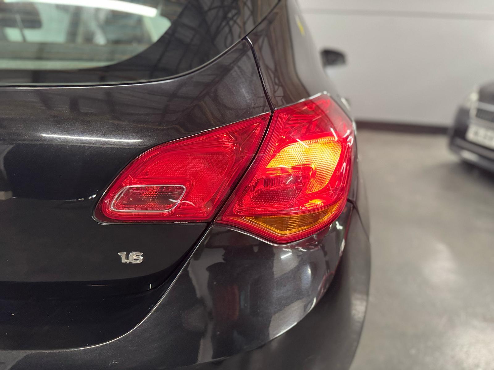 Vauxhall Astra 1.6i Excite Hatchback 5dr Petrol Manual Euro 6 (115 ps)