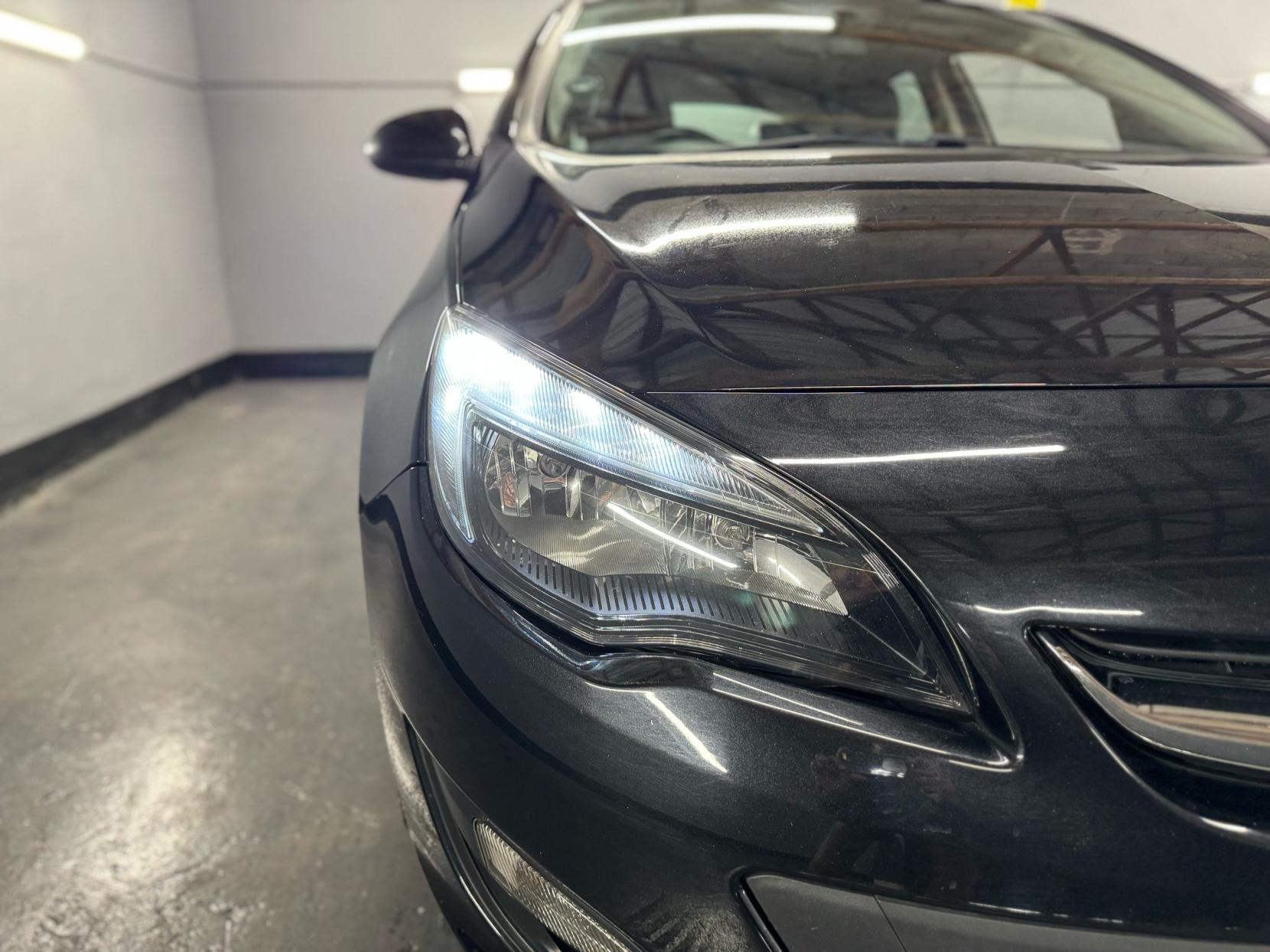 Vauxhall Astra 1.6i Excite Hatchback 5dr Petrol Manual Euro 6 (115 ps)