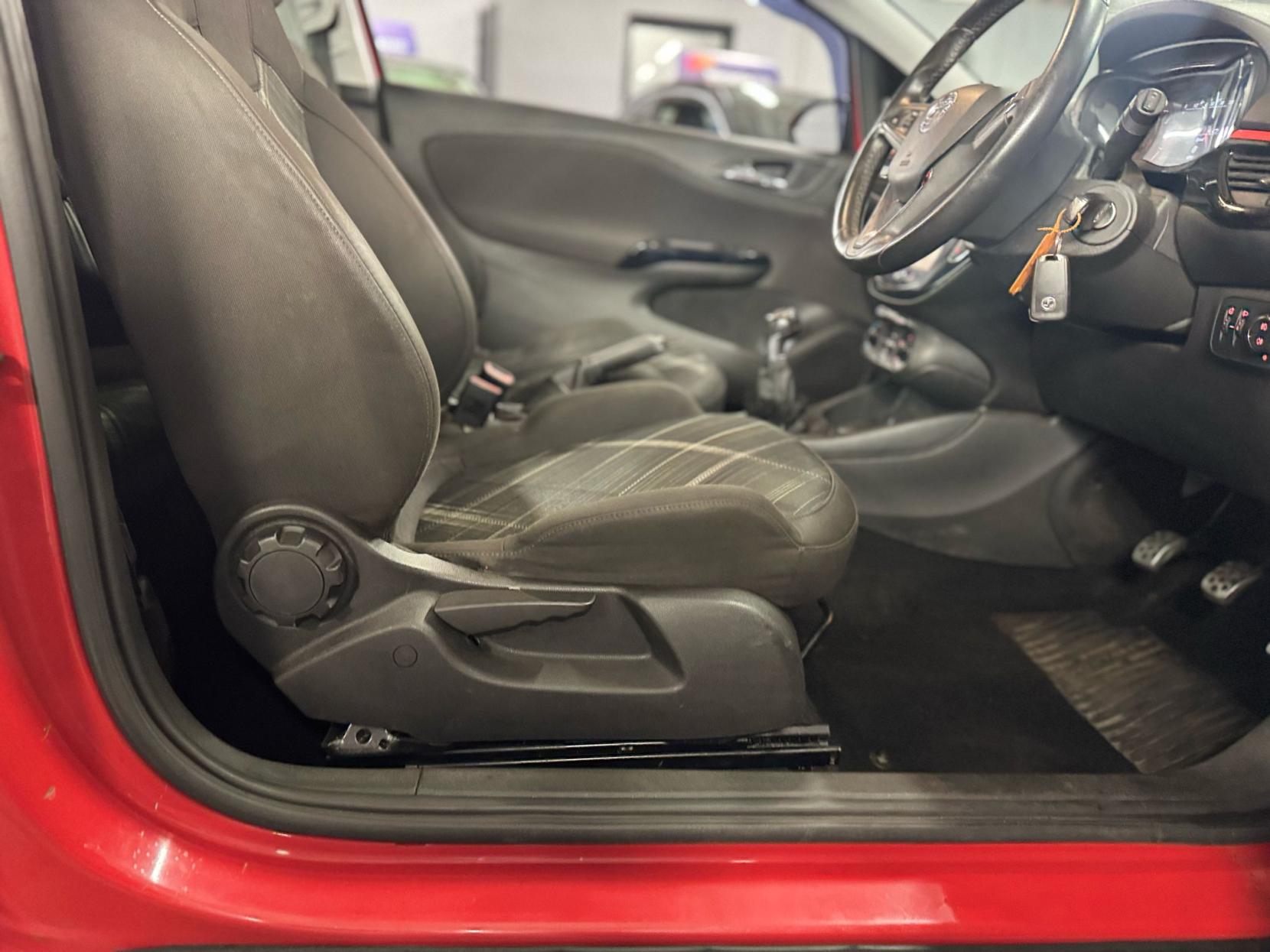 Vauxhall Corsa 1.4i ecoTEC Limited Edition Hatchback 3dr Petrol Manual Euro 6 (90 ps)