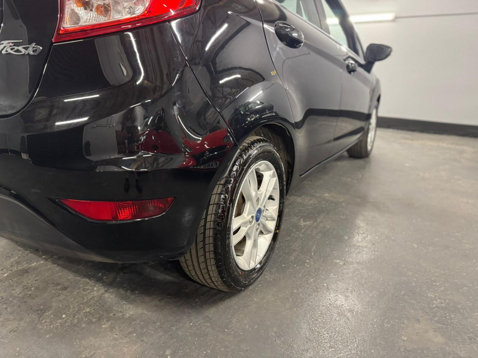 Ford Fiesta 1.5 TDCi Zetec Hatchback 5dr Diesel Manual Euro 6 (75 ps)